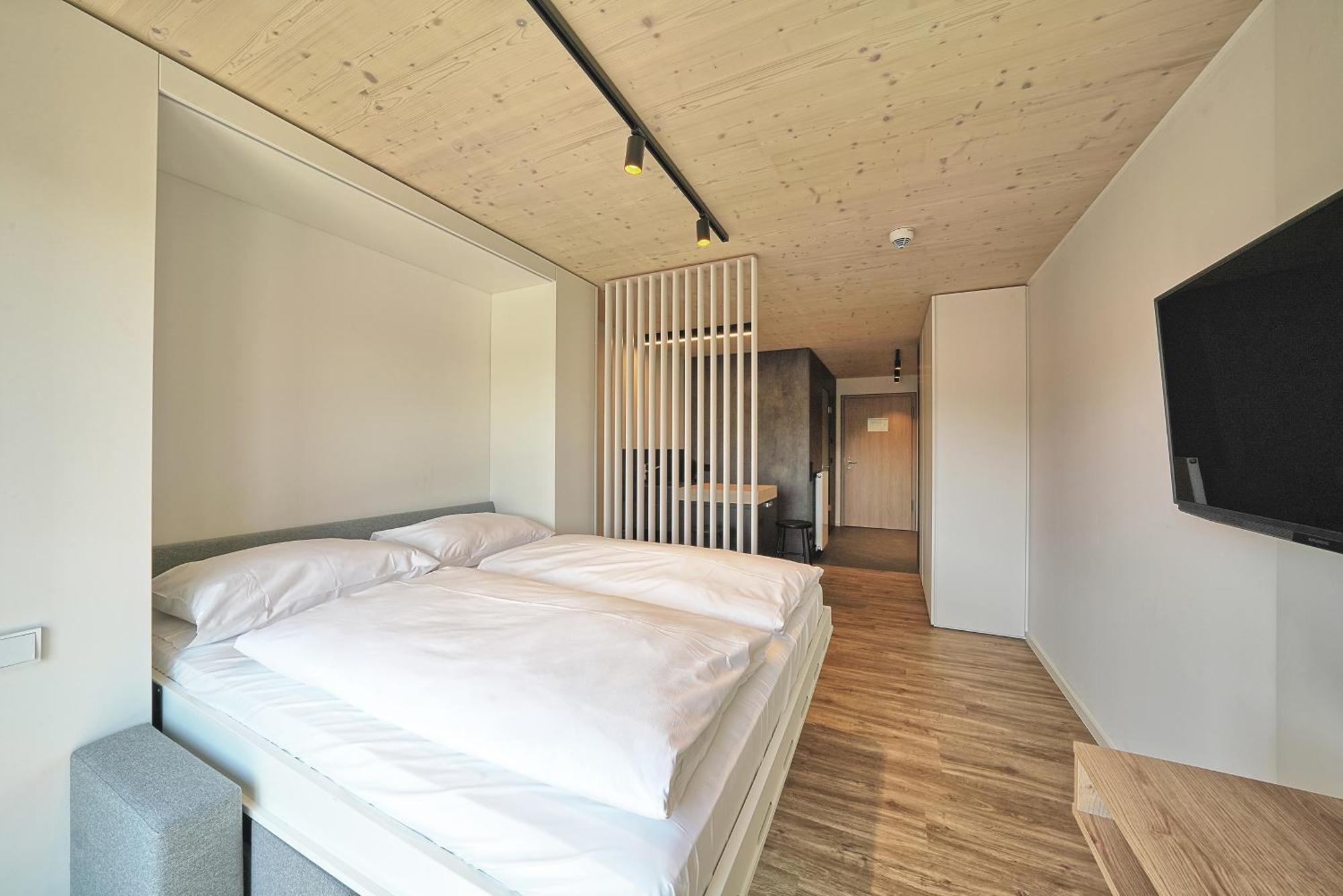 Апарт готель Timber One Boardinghouse Дорфен Екстер'єр фото