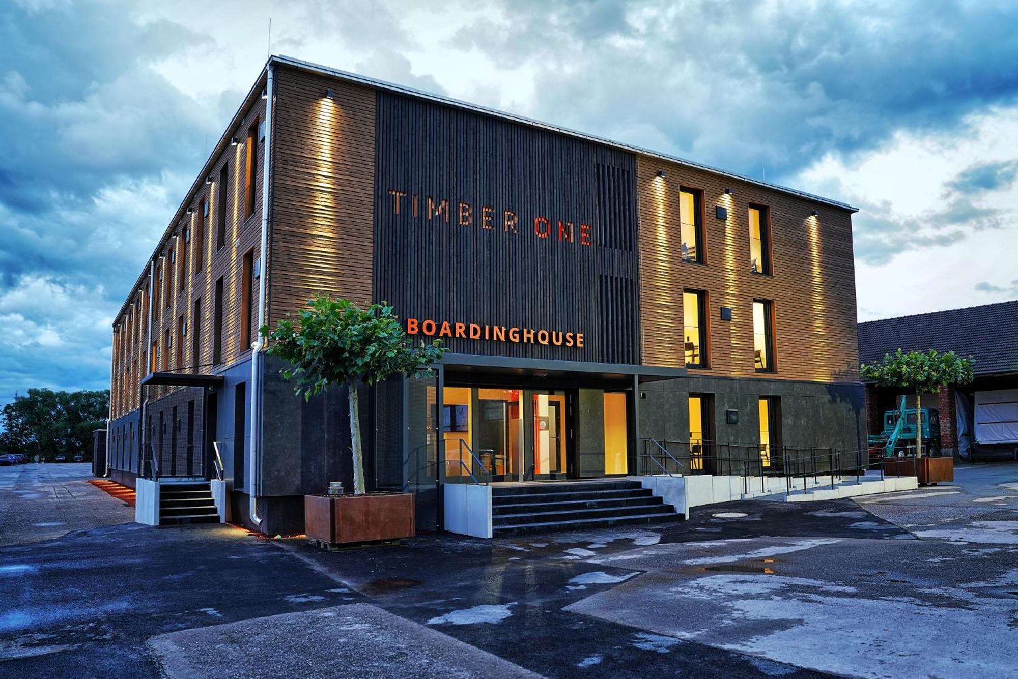 Апарт готель Timber One Boardinghouse Дорфен Екстер'єр фото